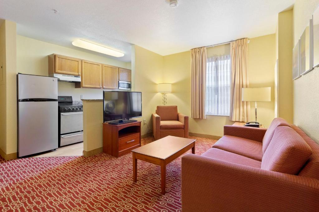 TownePlace Suites Virginia Beach image 18