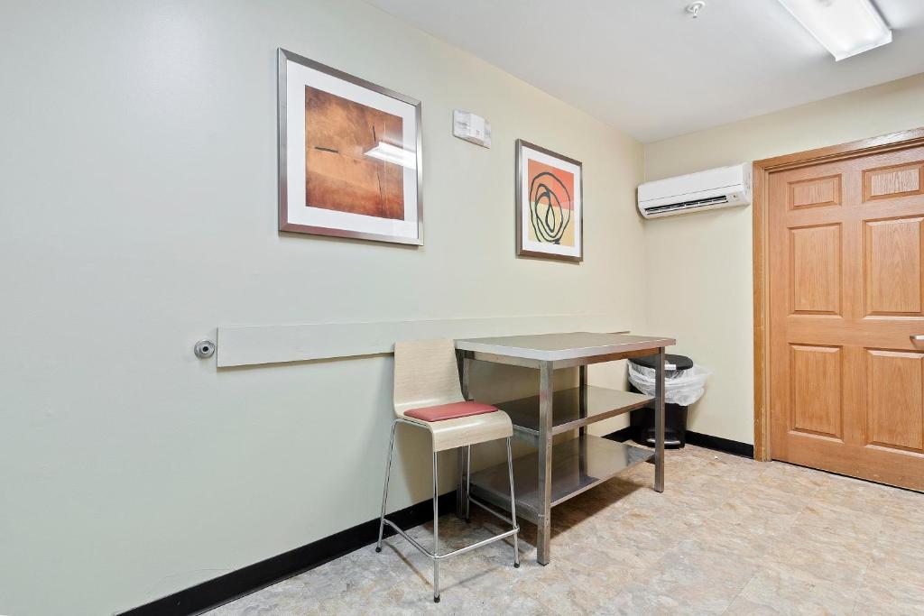 TownePlace Suites Virginia Beach image 19