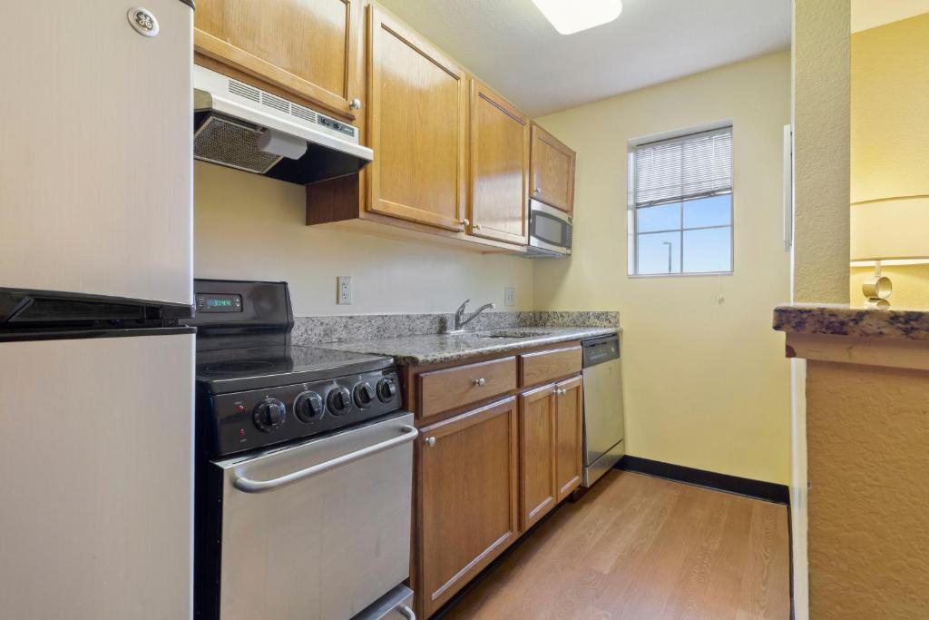 TownePlace Suites Virginia Beach image 22